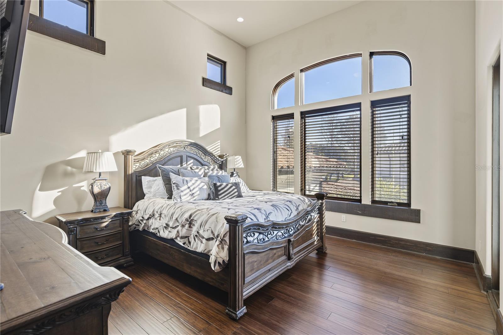 Image 54 of 100 For 16639 Arezo Court