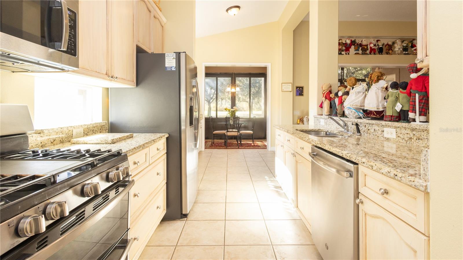 Image 10 of 31 For 25921 San Rafael Court