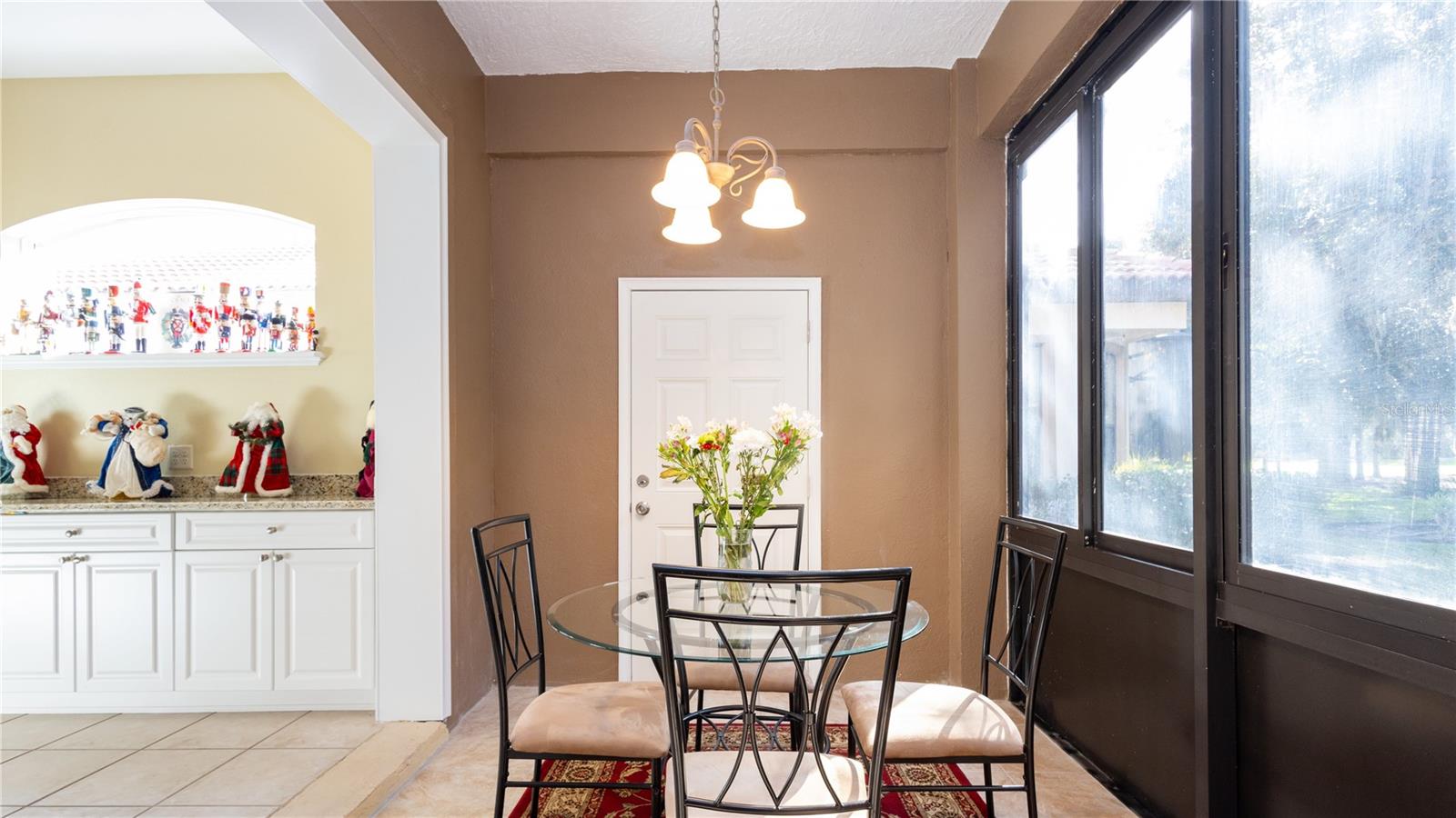 Image 24 of 31 For 25921 San Rafael Court