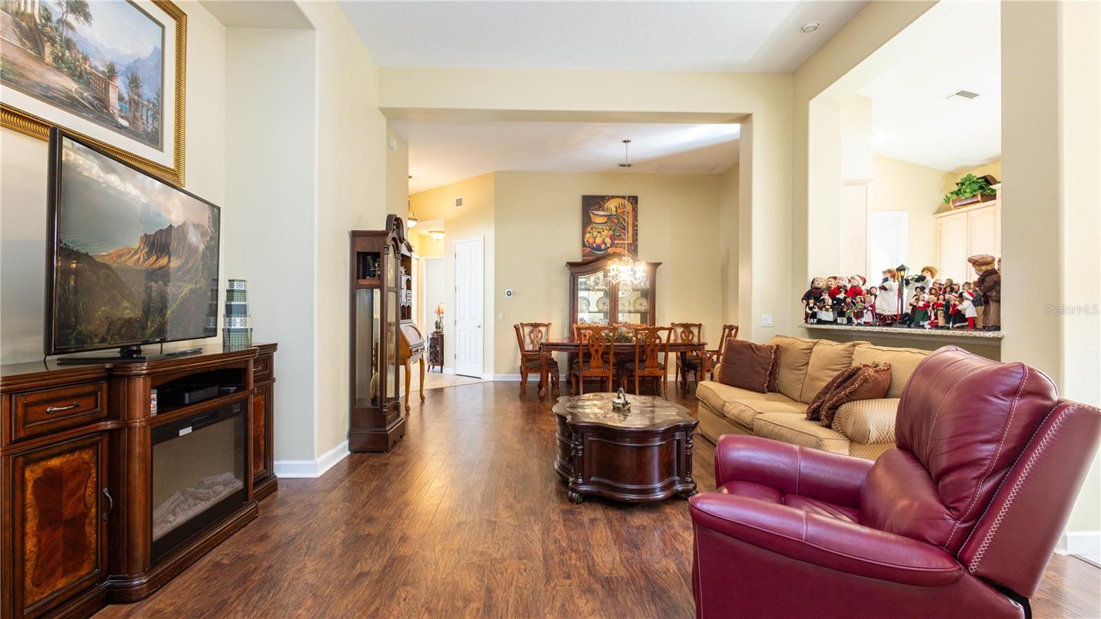 Image 7 of 31 For 25921 San Rafael Court