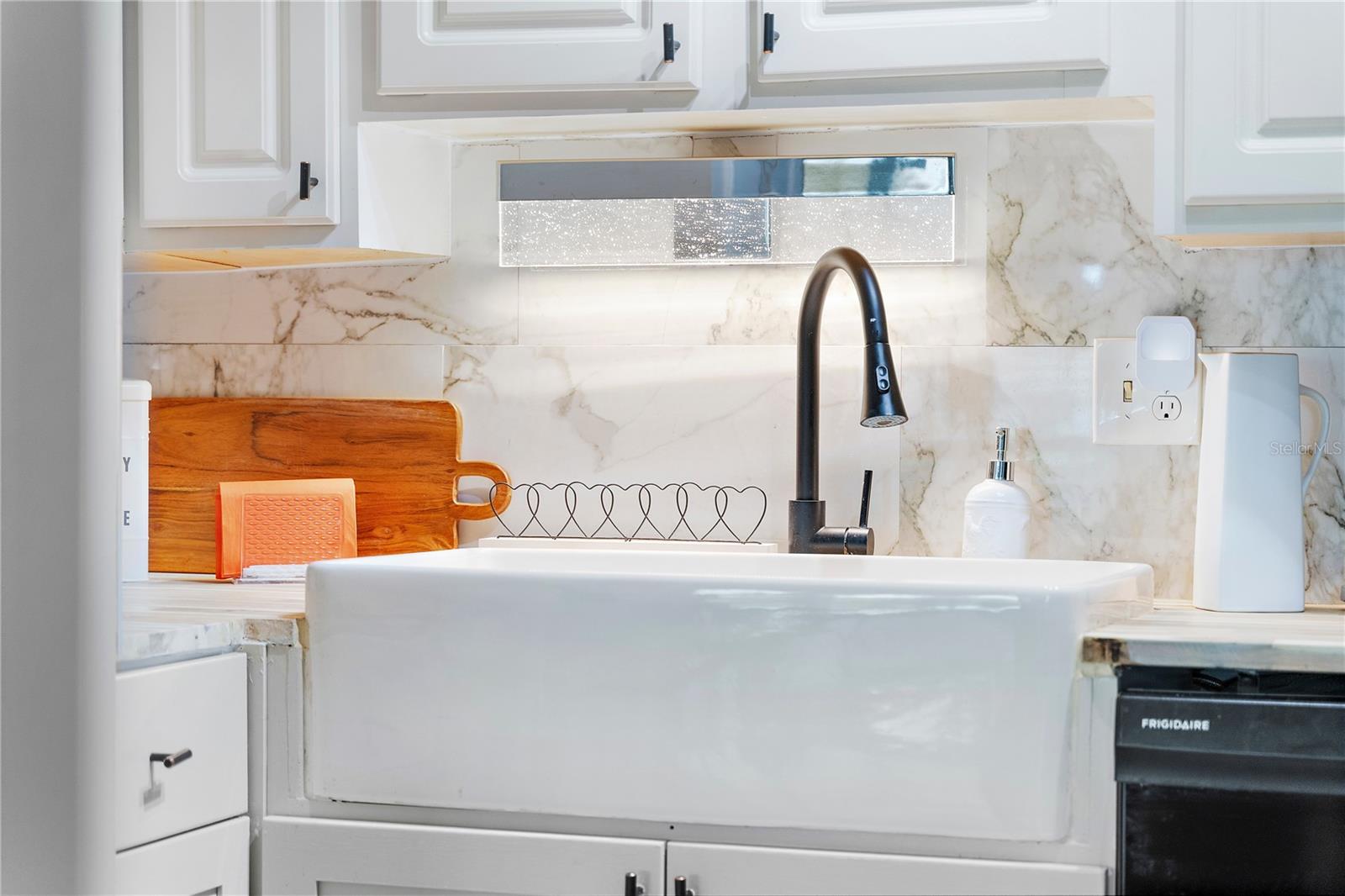 Image 14 of 36 For 10365 Paradise Boulevard 21