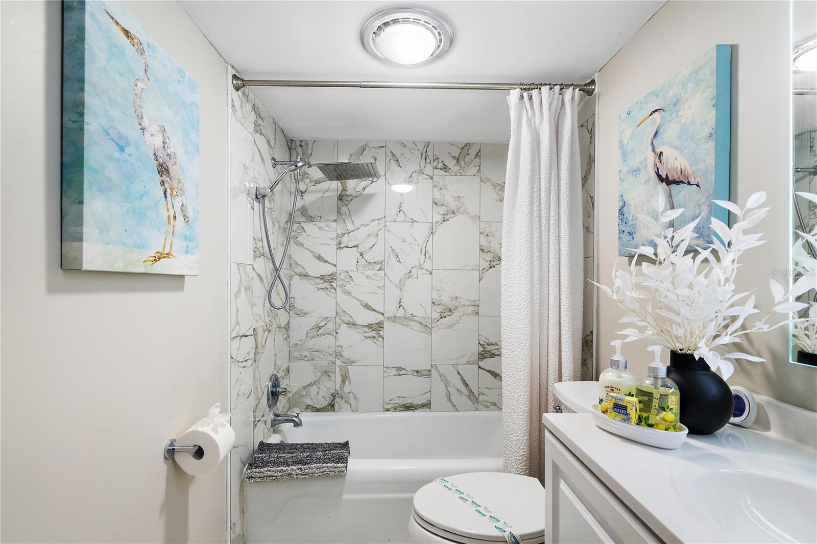 Image 17 of 36 For 10365 Paradise Boulevard 21