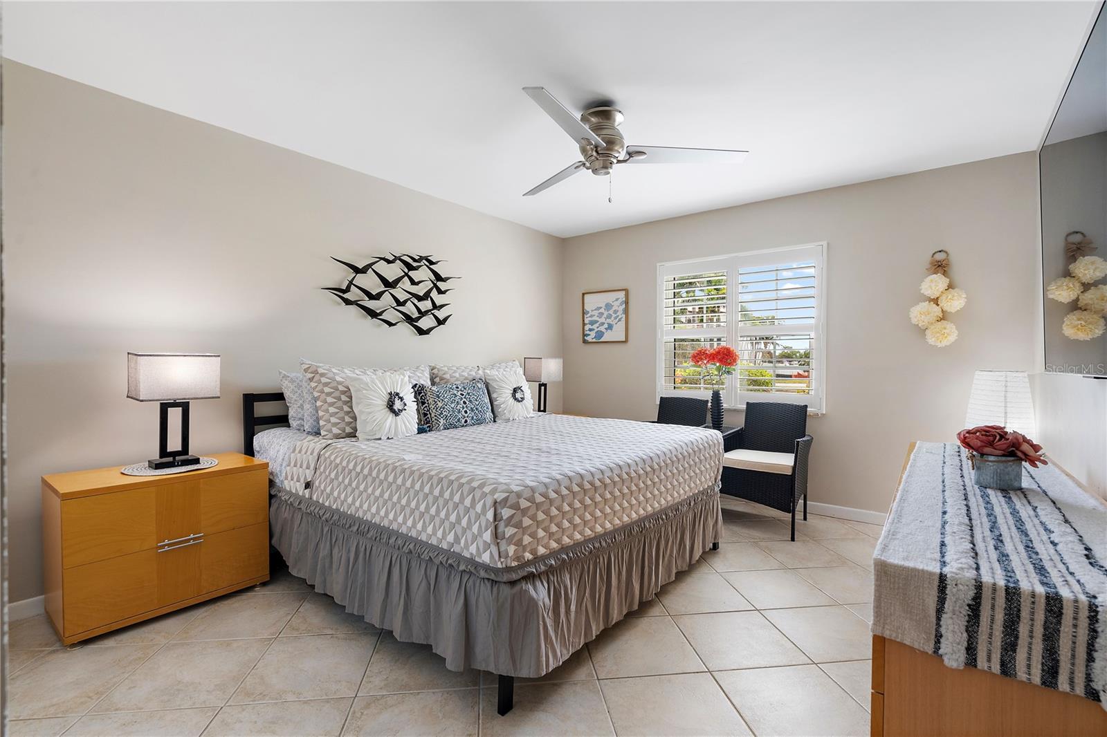 Image 20 of 36 For 10365 Paradise Boulevard 21