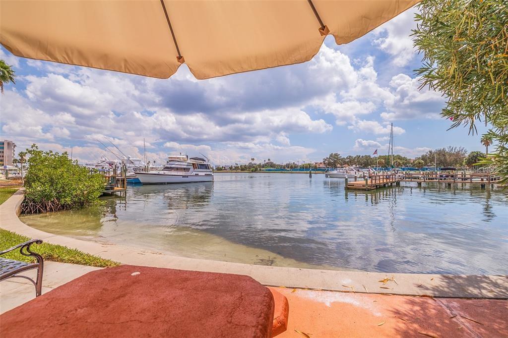 Image 25 of 36 For 10365 Paradise Boulevard 21