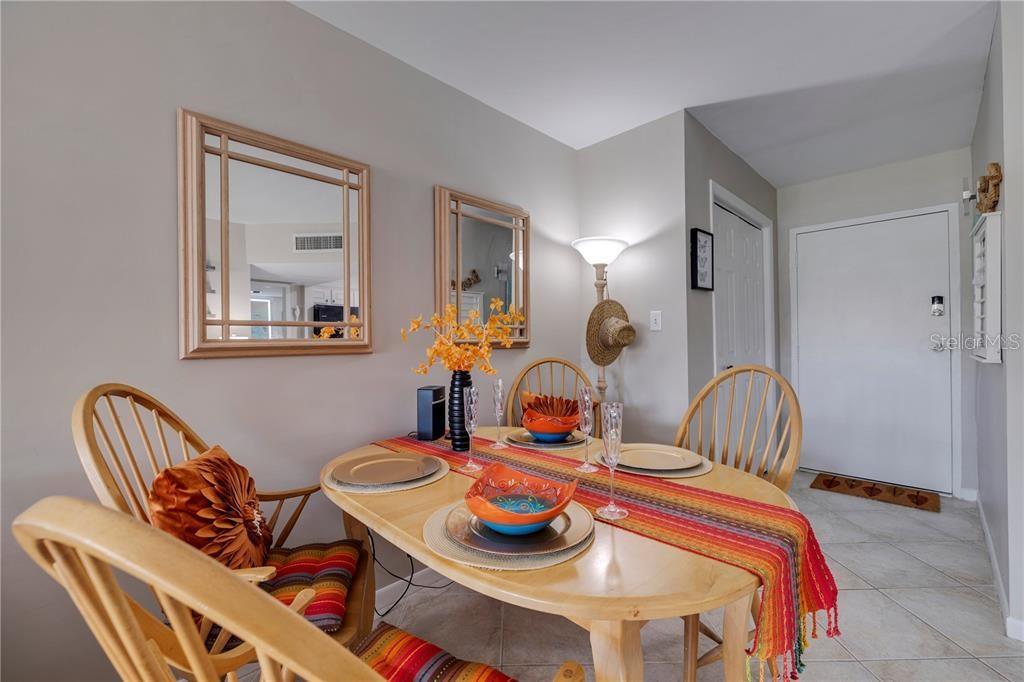 Image 6 of 36 For 10365 Paradise Boulevard 21