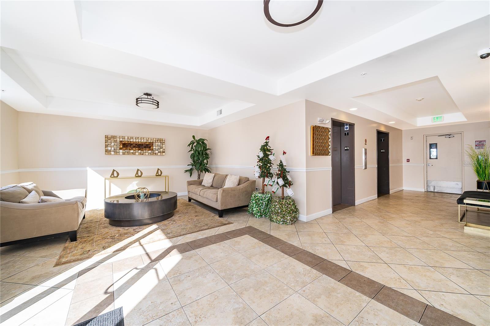 Image 22 of 36 For 4177 Orange Blossom Trail 510