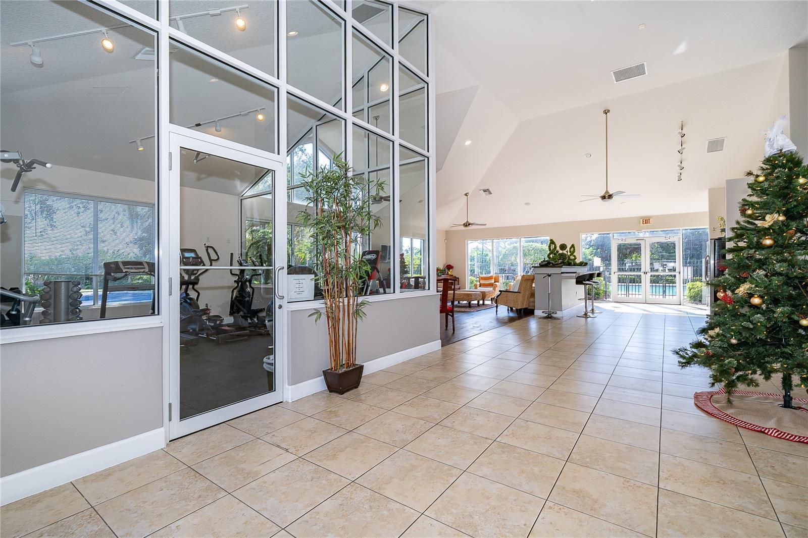 Image 24 of 36 For 4177 Orange Blossom Trail 510