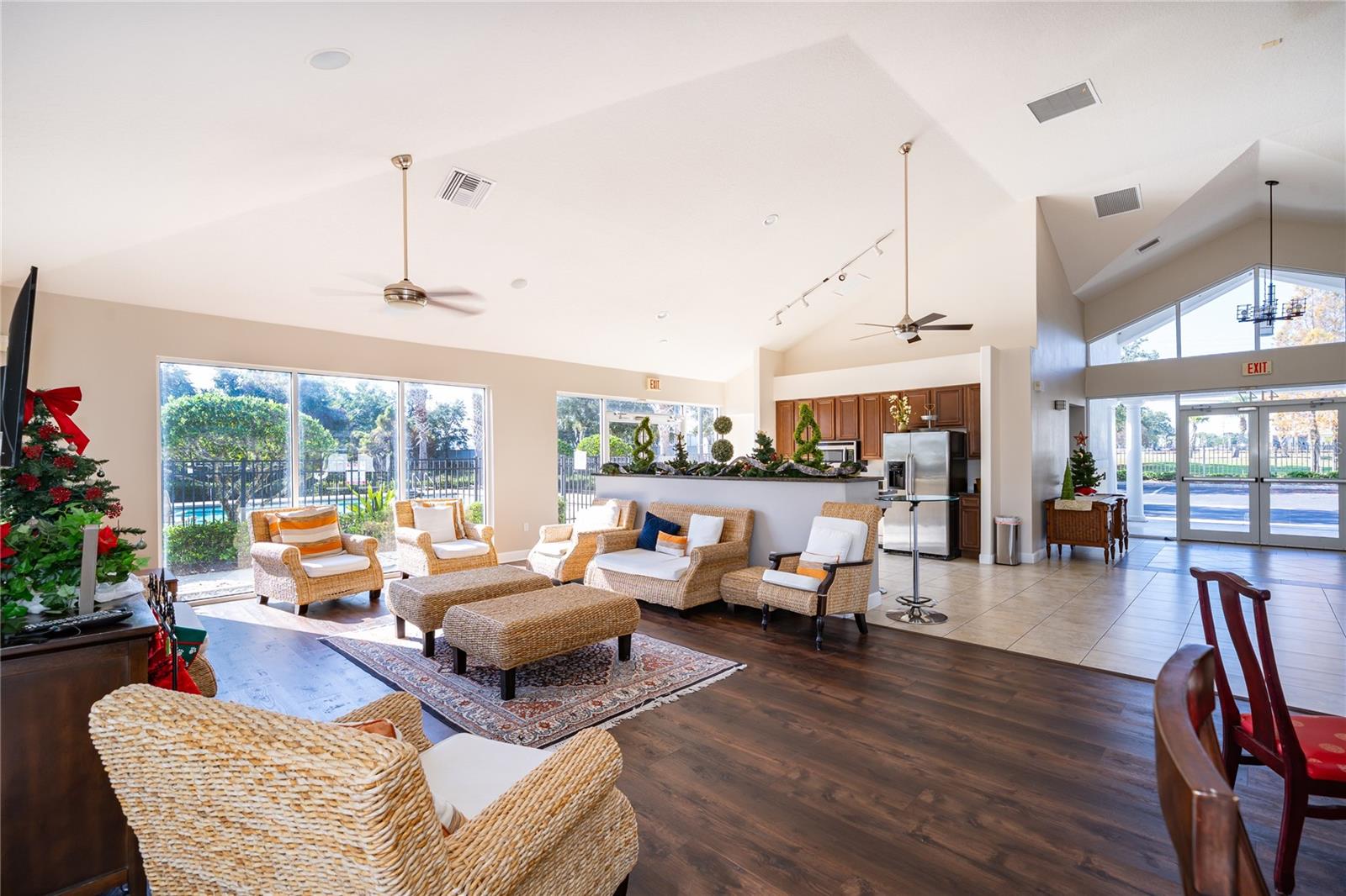 Image 26 of 36 For 4177 Orange Blossom Trail 510