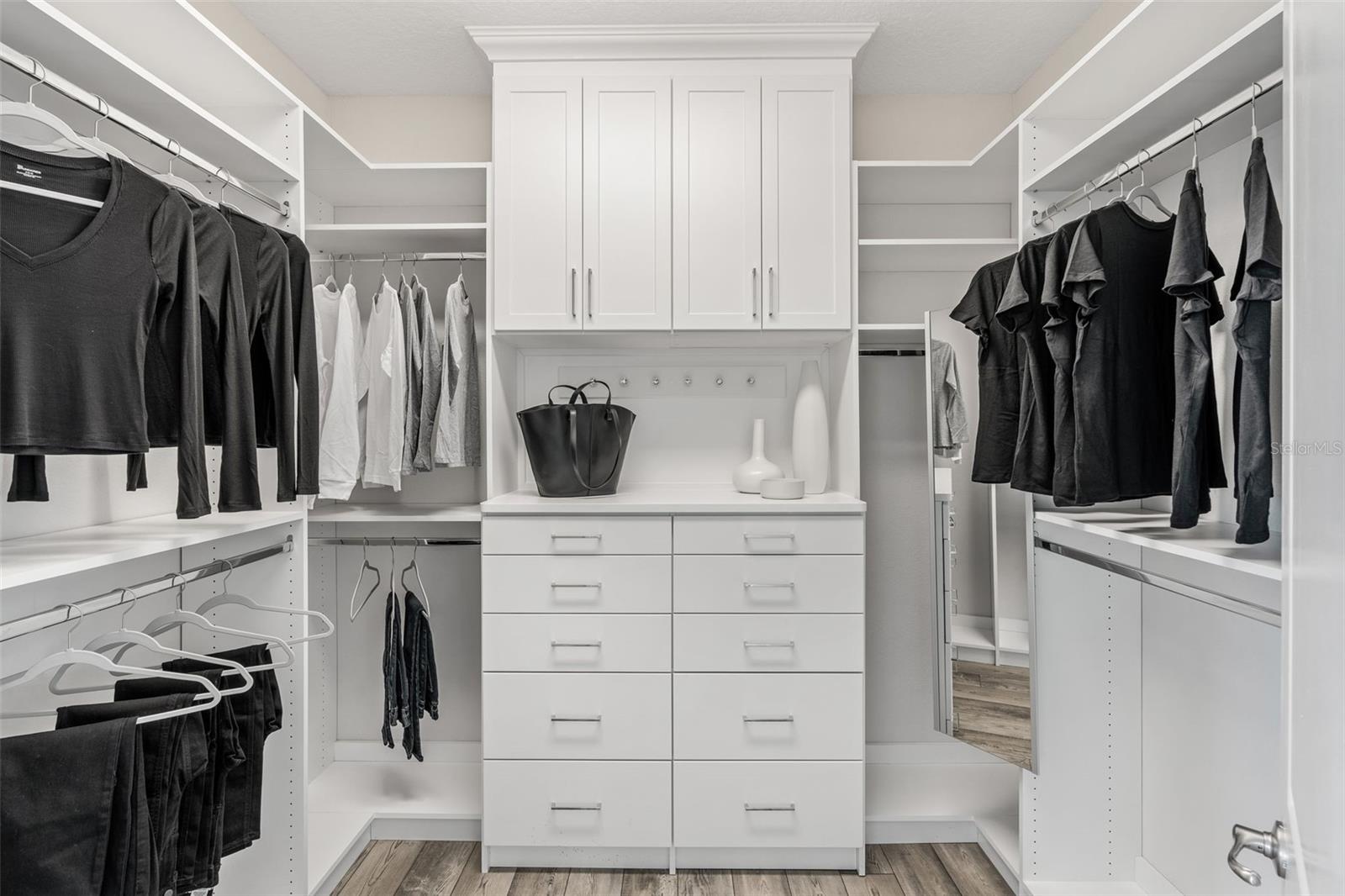 Image 32 of 55 For 15606 Shorebird Lane