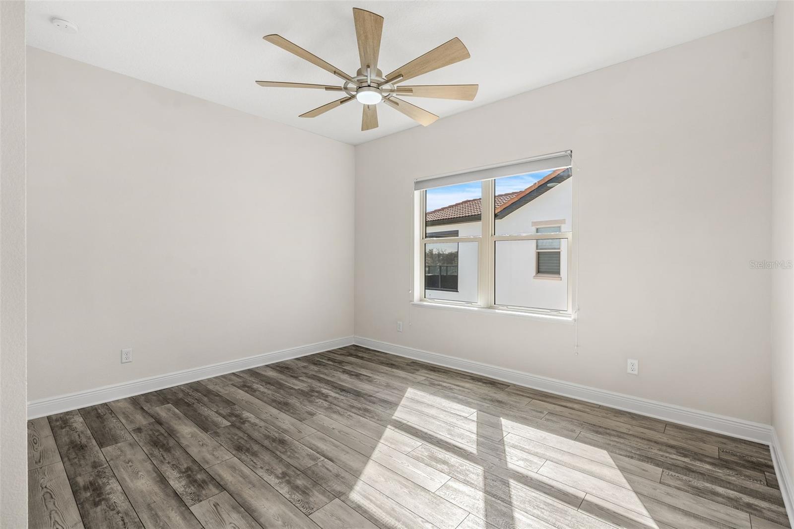 Image 38 of 55 For 15606 Shorebird Lane