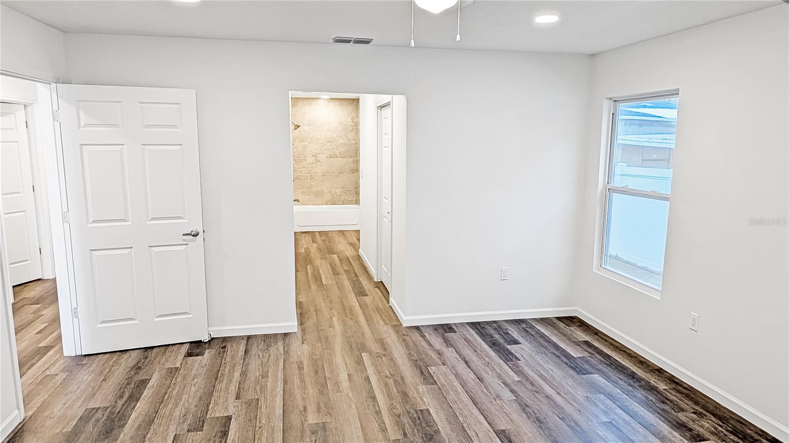 Image 13 of 33 For 1040 20th Street