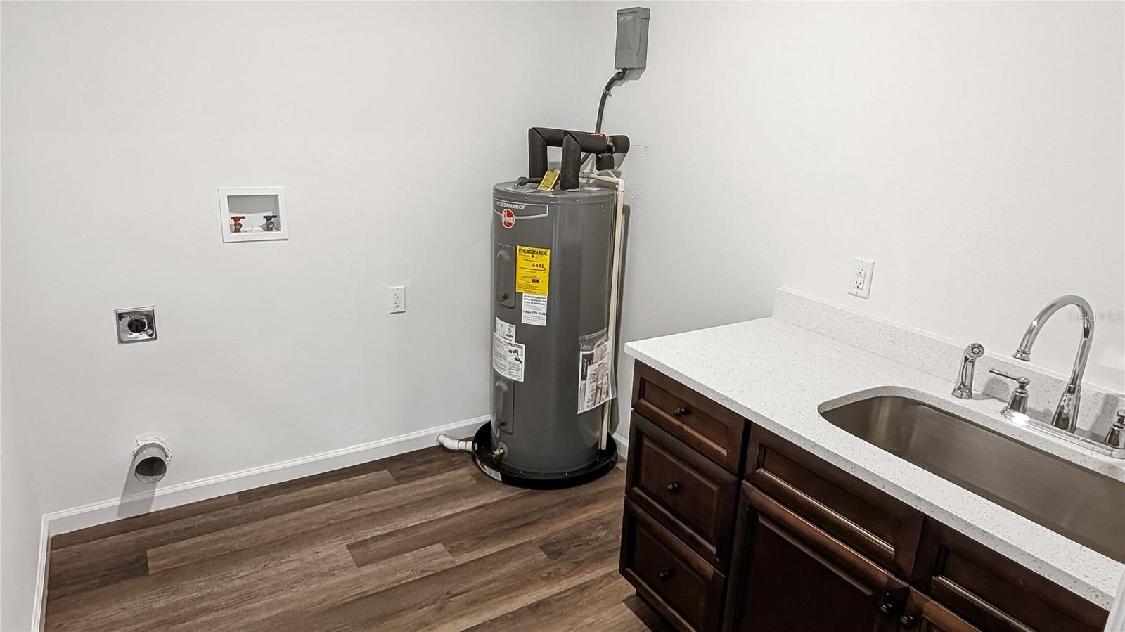 Image 23 of 33 For 1040 20th Street