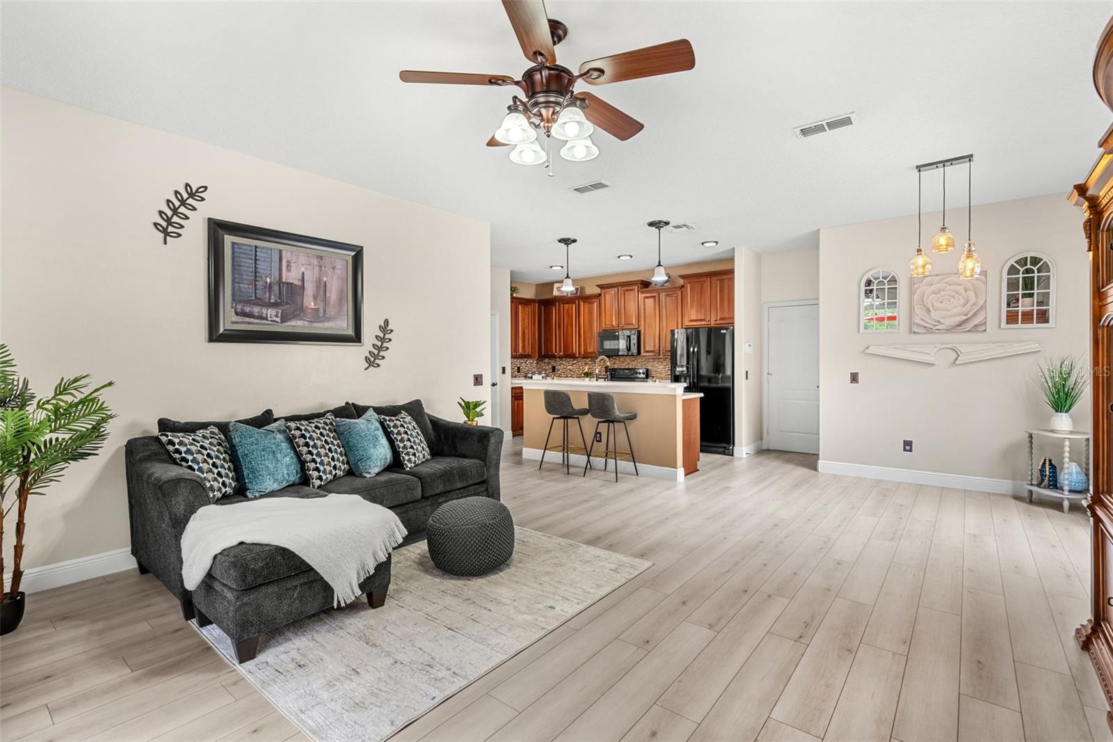 Image 17 of 79 For 555 Carey Way