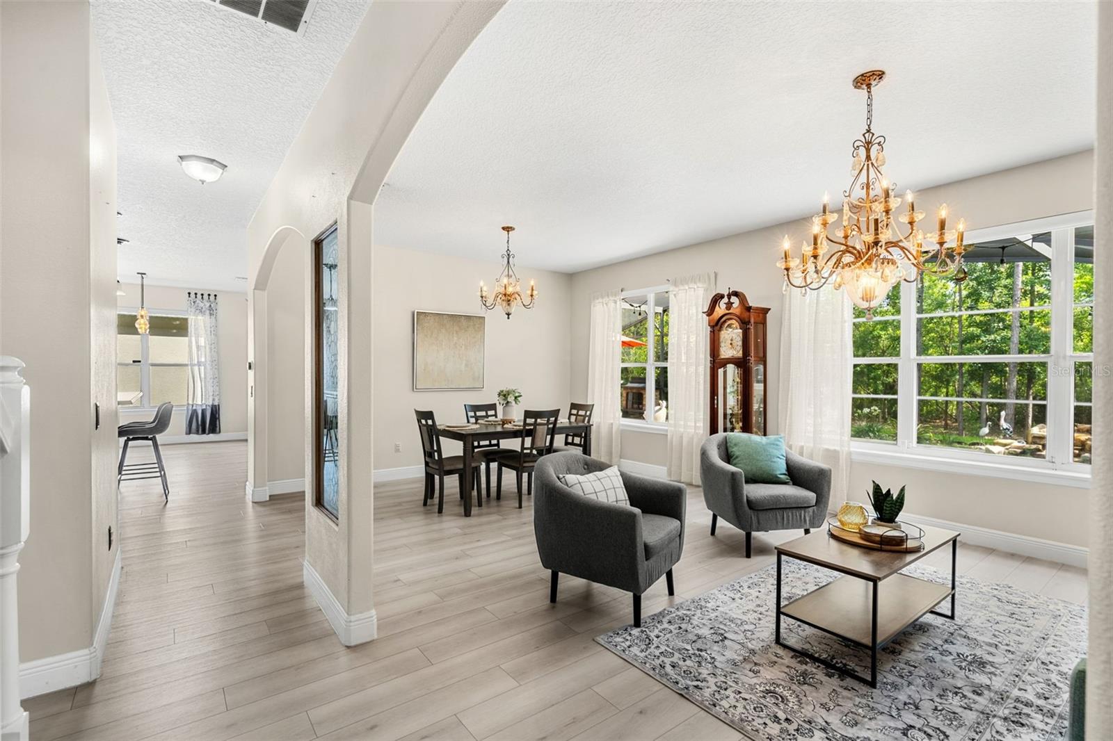 Image 20 of 79 For 555 Carey Way