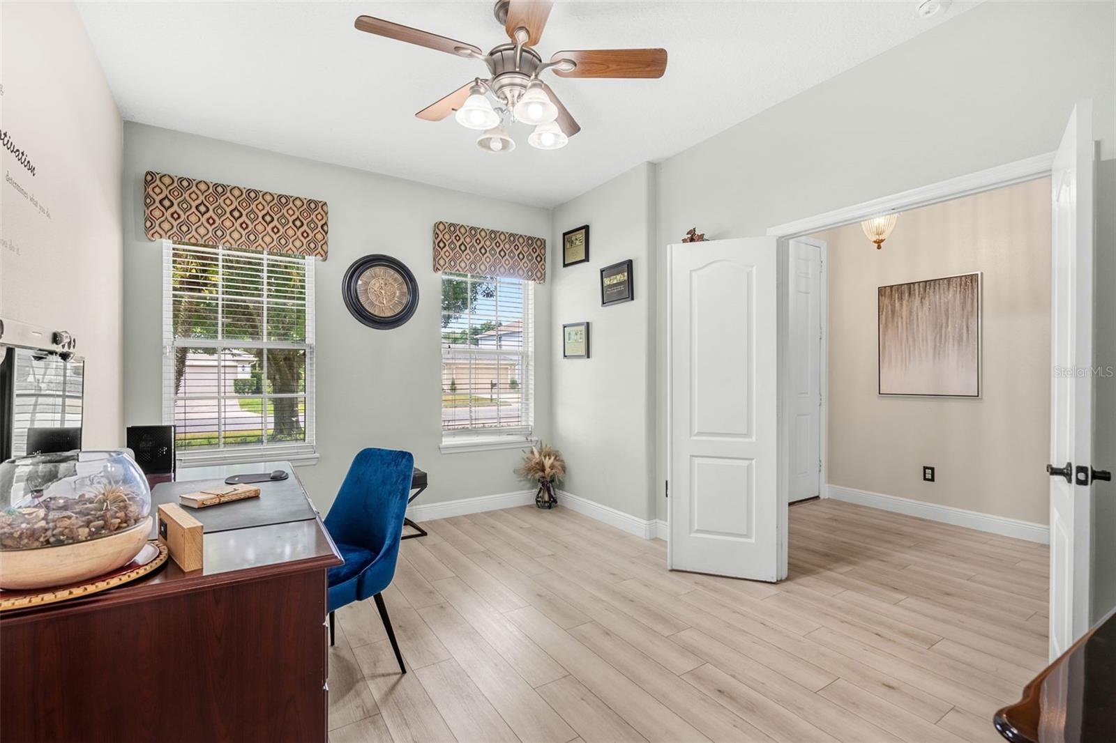 Image 27 of 79 For 555 Carey Way