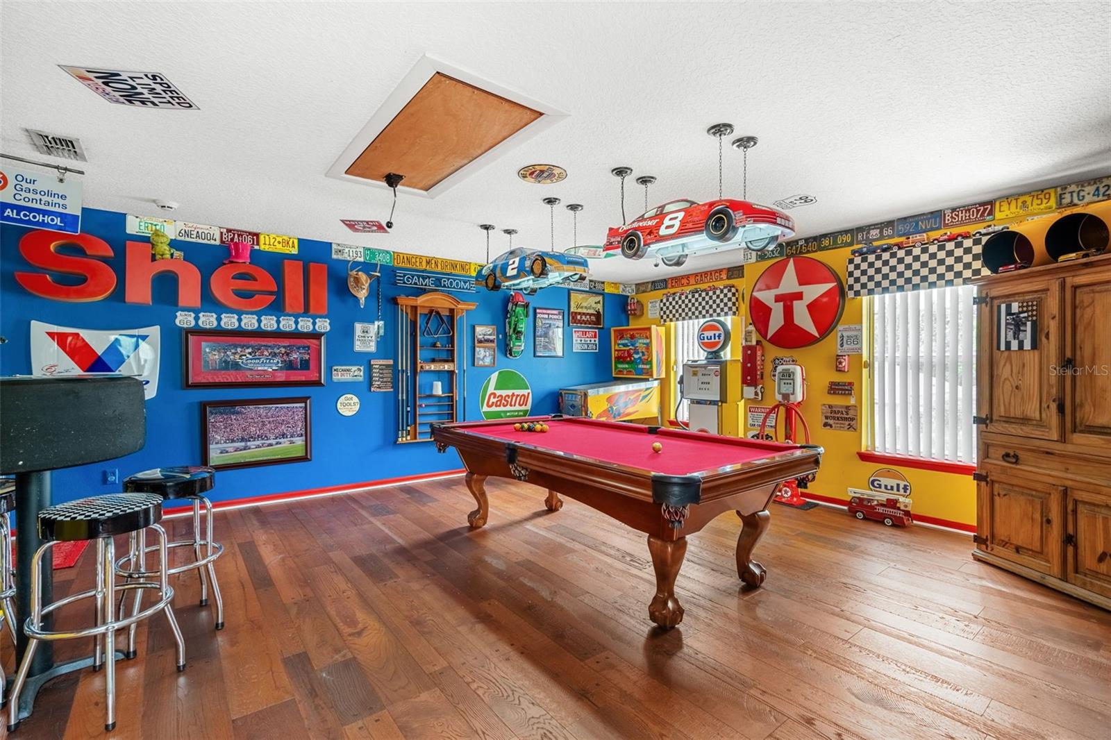 Image 42 of 79 For 555 Carey Way