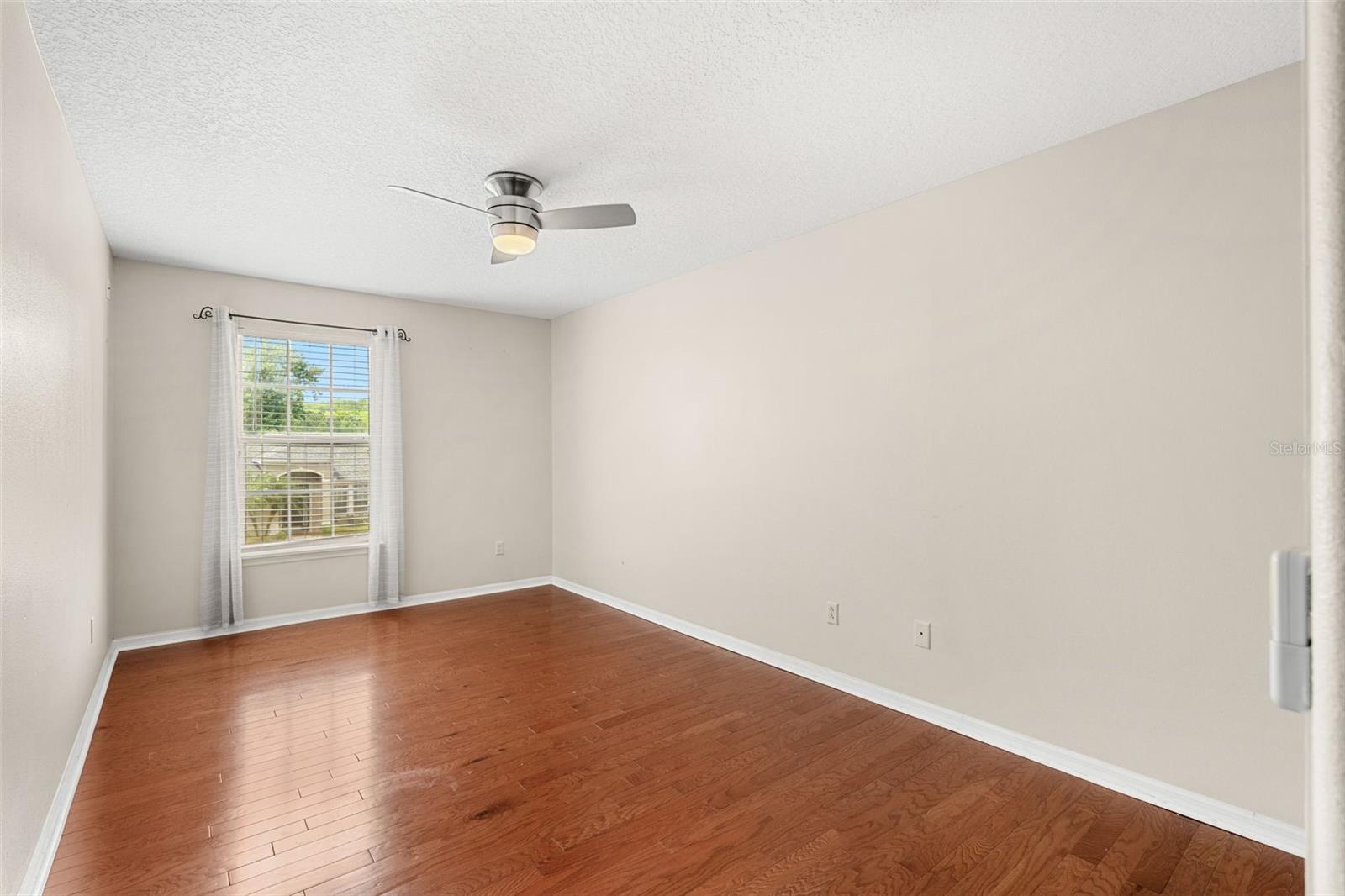 Image 48 of 79 For 555 Carey Way