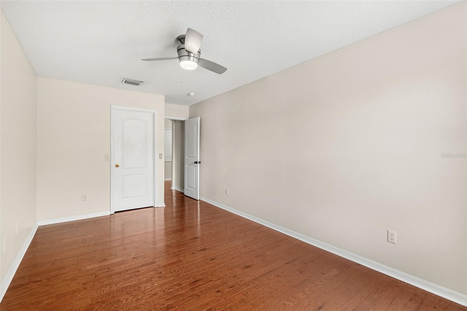 Image 49 of 79 For 555 Carey Way