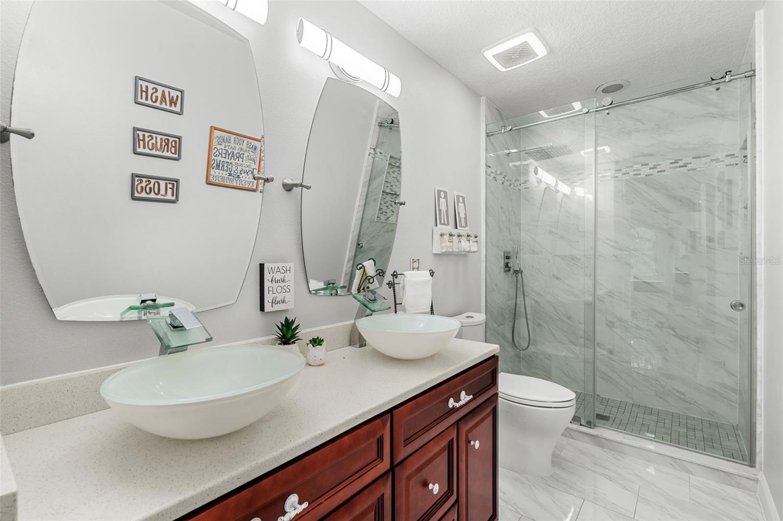 Image 50 of 79 For 555 Carey Way