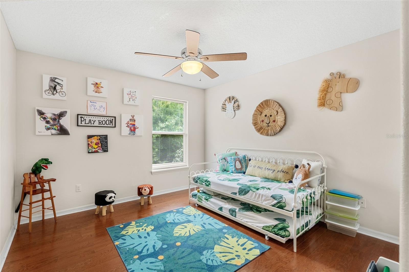 Image 51 of 79 For 555 Carey Way