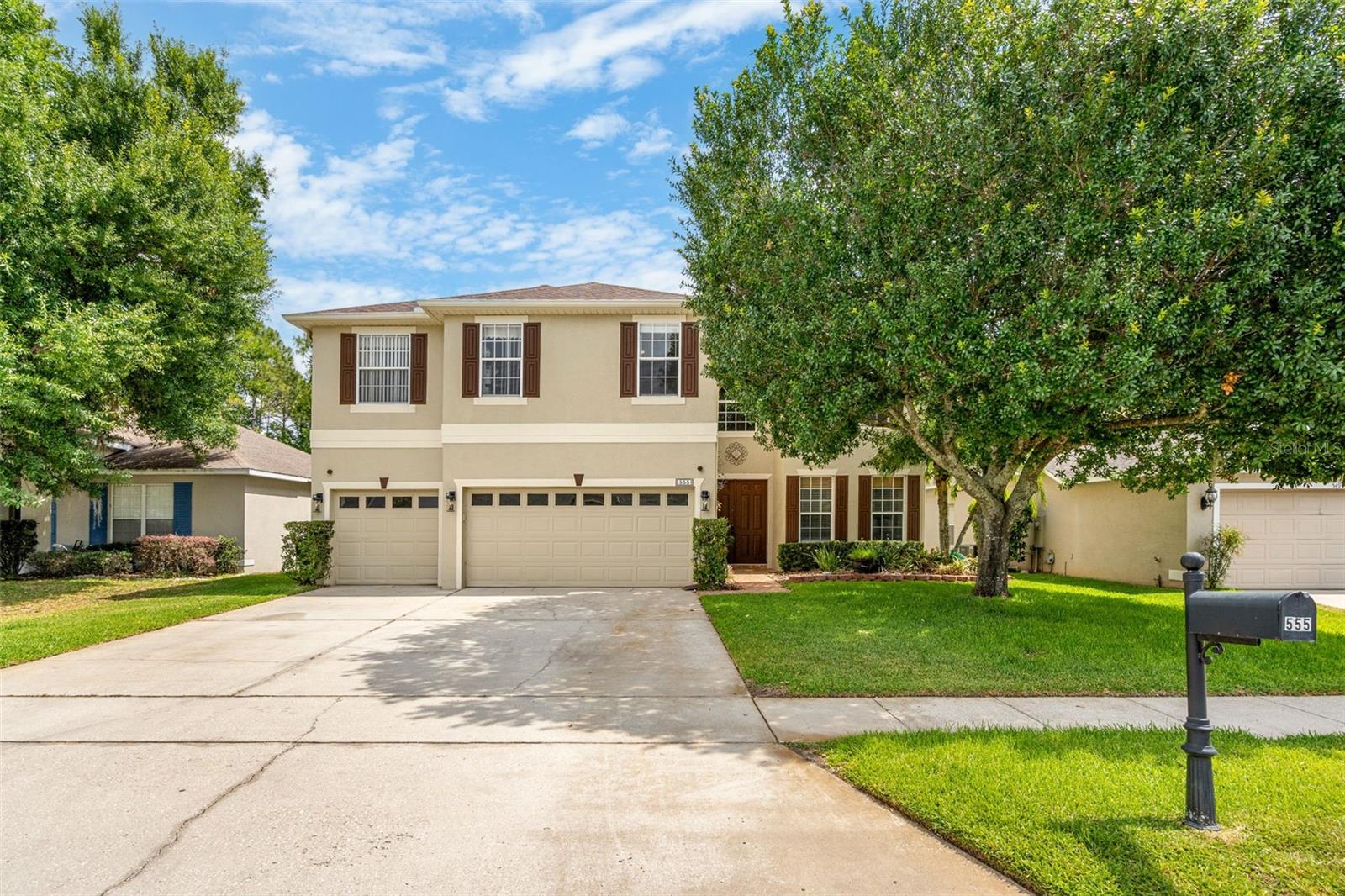 Image 8 of 79 For 555 Carey Way