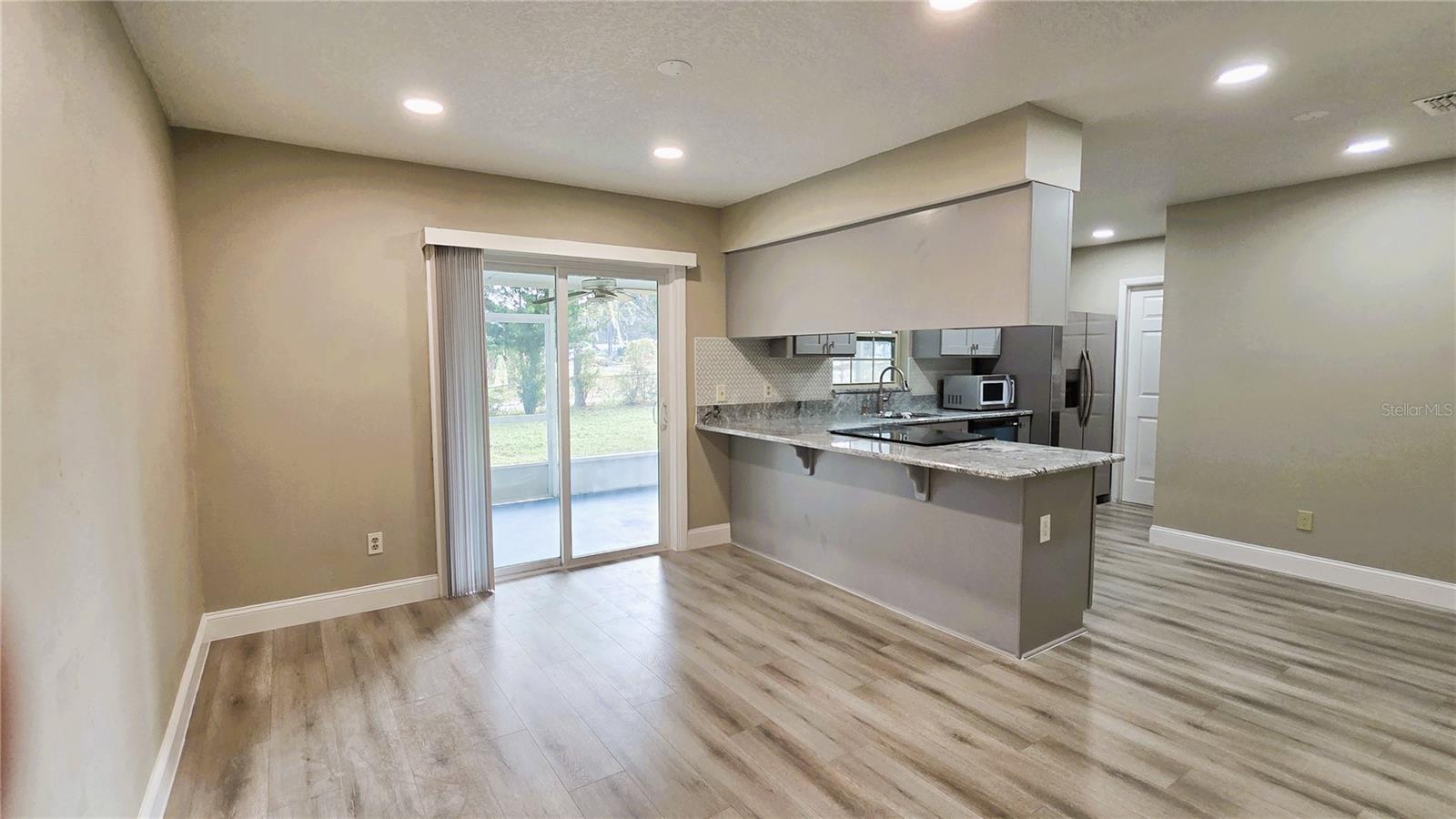 Image 5 of 14 For 401 Noya Lane