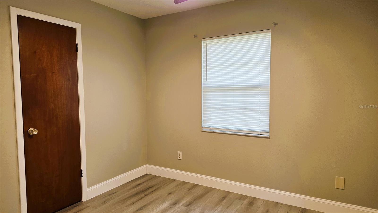 Image 9 of 14 For 401 Noya Lane