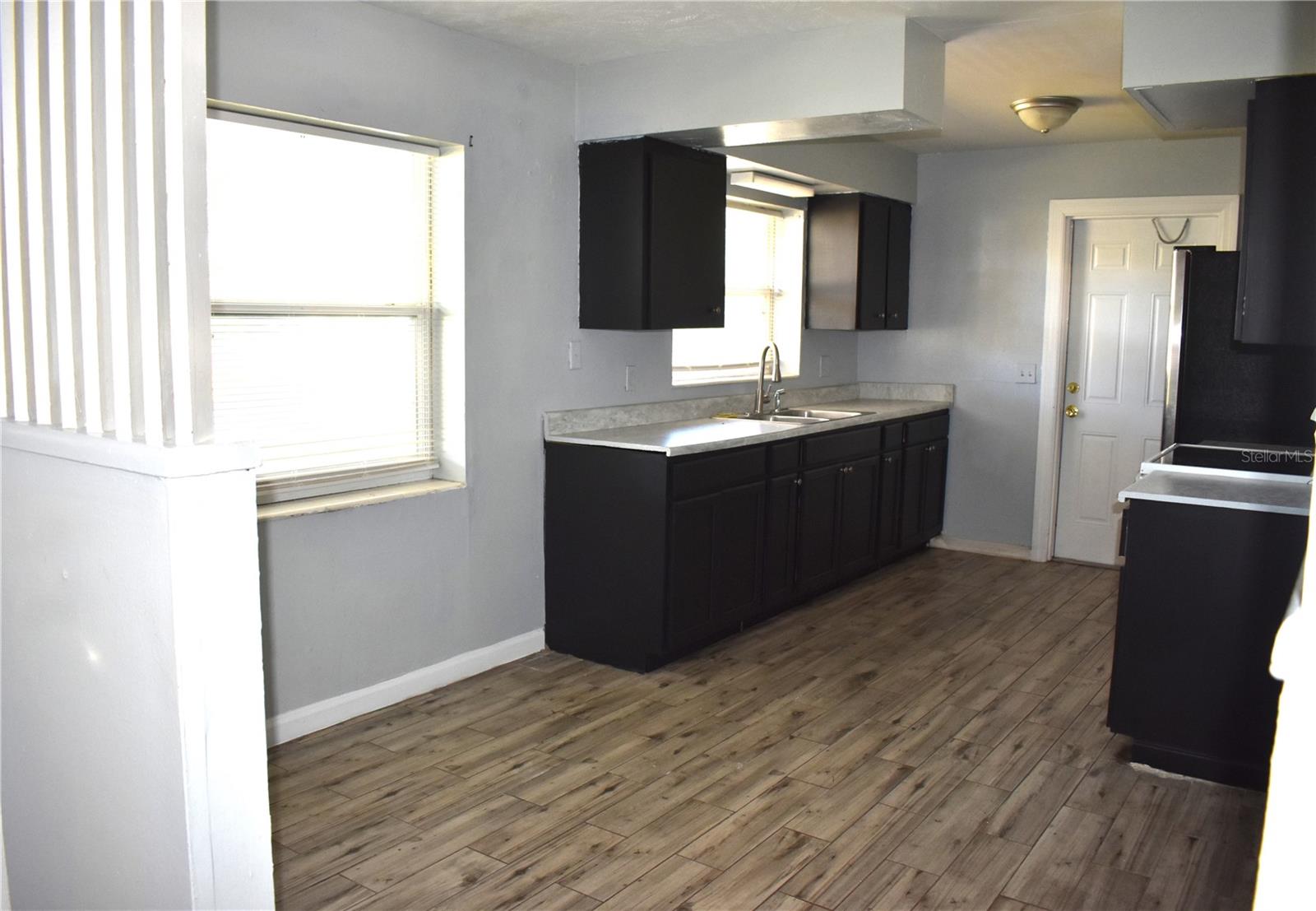 Image 2 of 16 For 5920 Riviera Drive