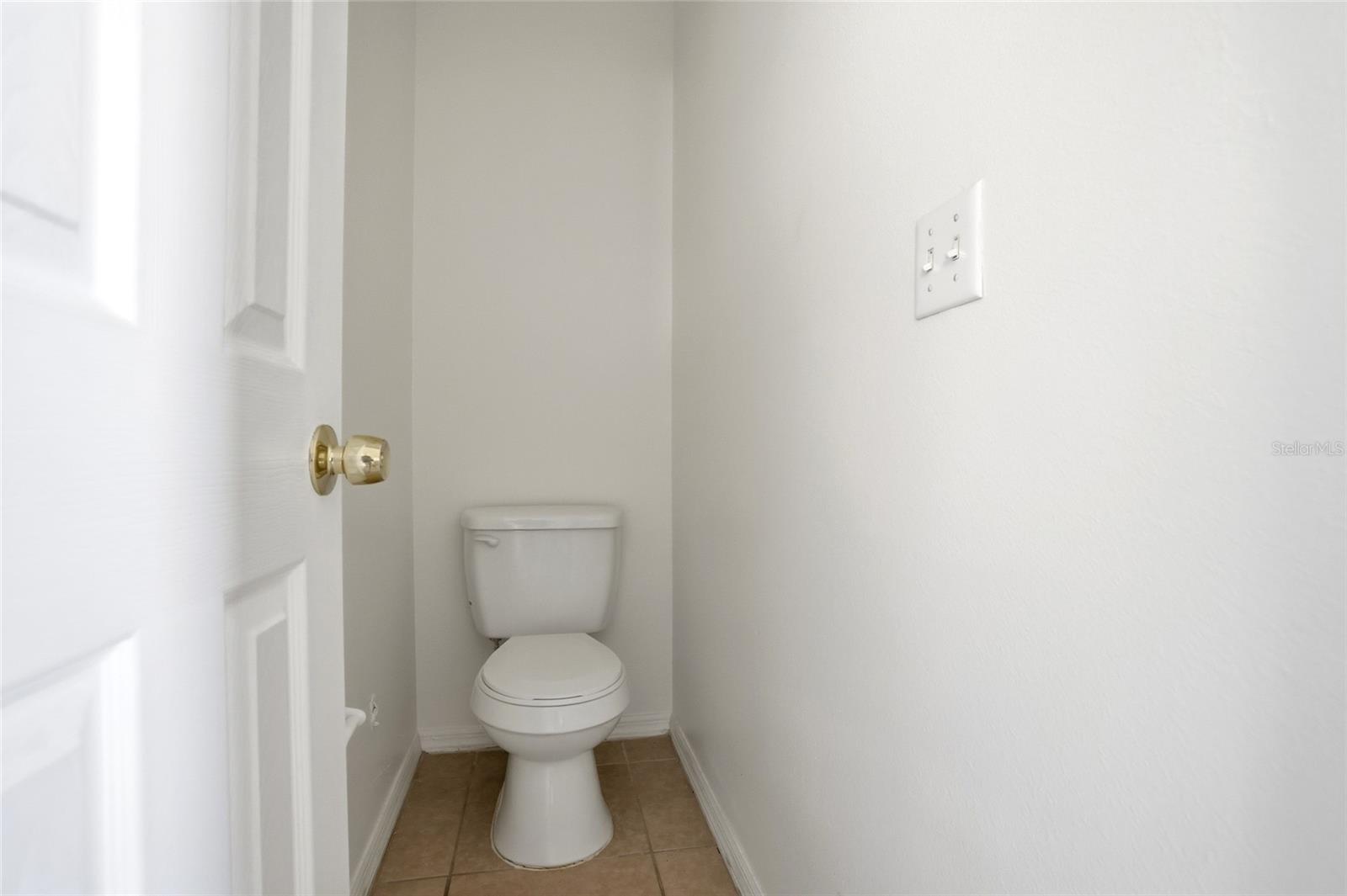 Image 19 of 48 For 206 Rochester Loop