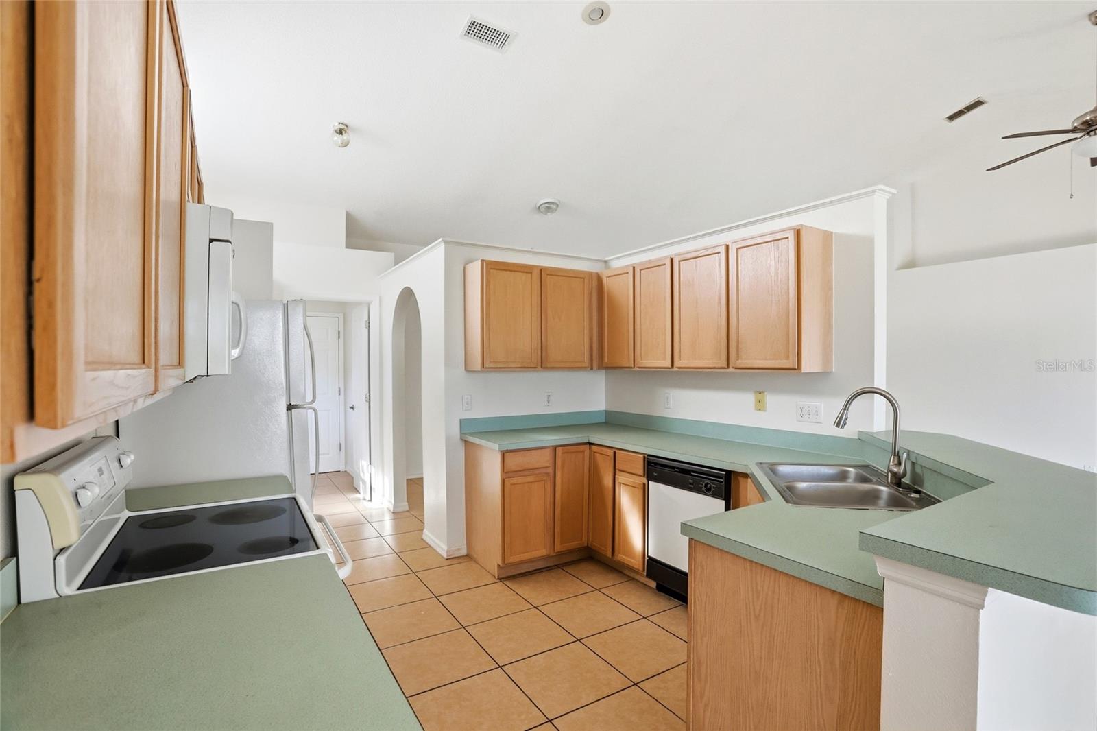 Image 28 of 48 For 206 Rochester Loop