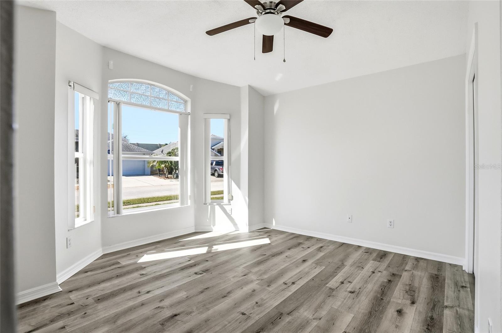 Image 3 of 48 For 206 Rochester Loop