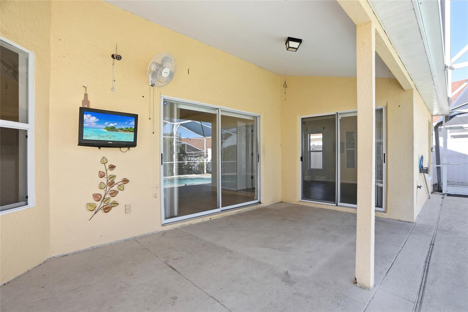 Image 32 of 48 For 206 Rochester Loop