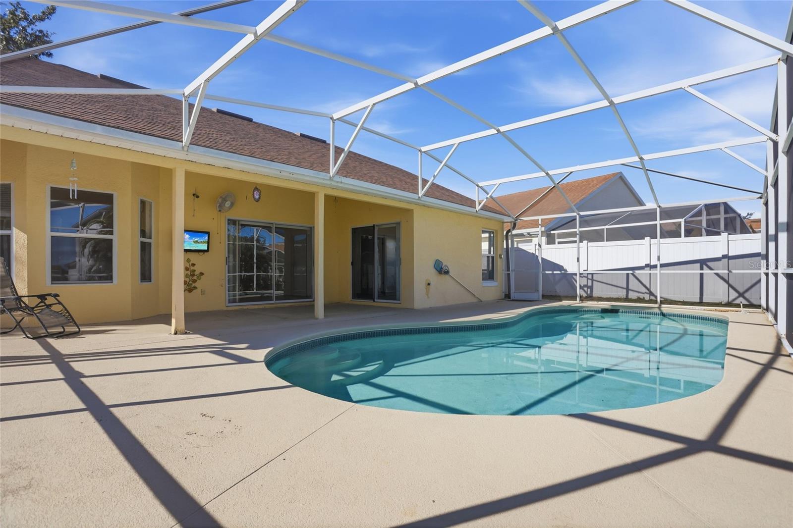 Image 35 of 48 For 206 Rochester Loop