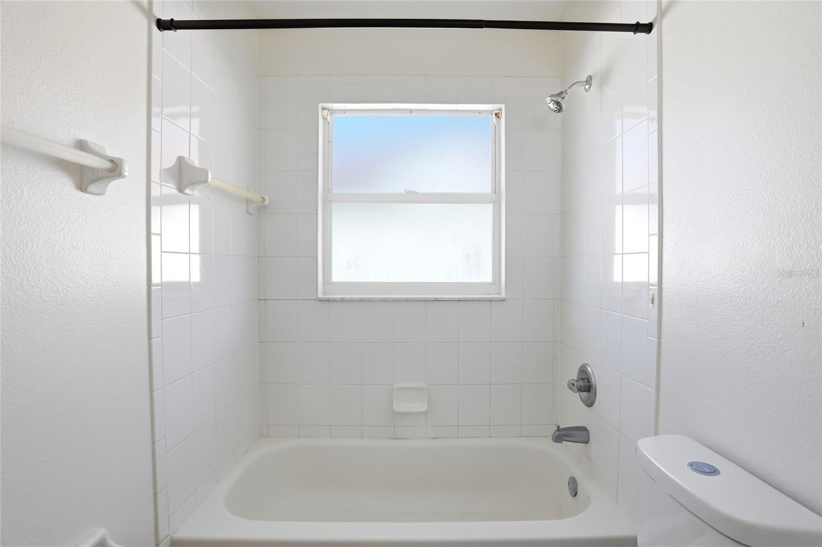 Image 6 of 48 For 206 Rochester Loop