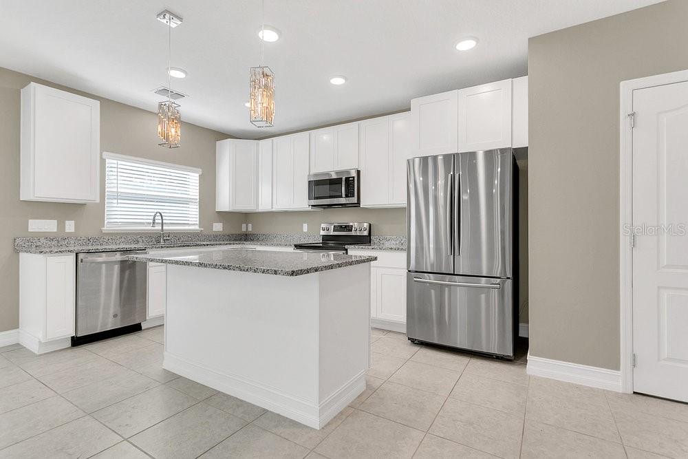 Image 13 of 36 For 807 Glen Creek Court