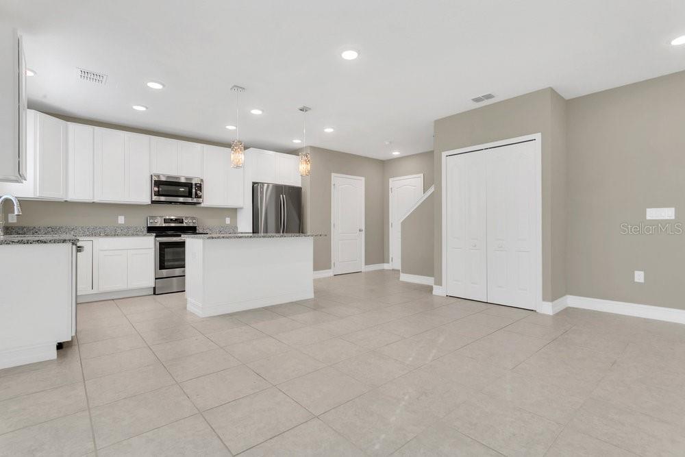 Image 15 of 36 For 807 Glen Creek Court