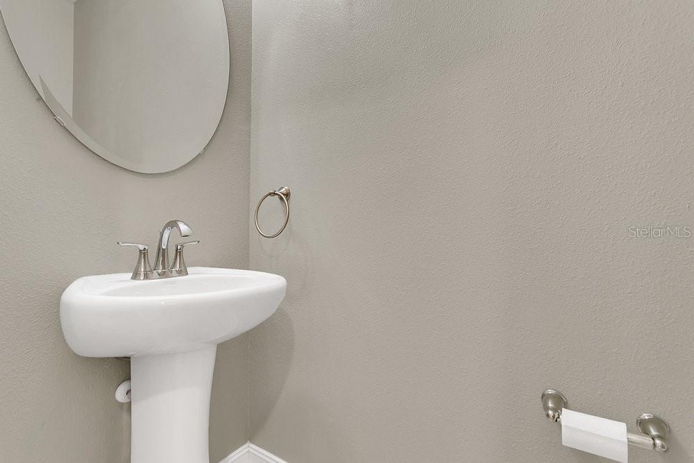 Image 16 of 36 For 807 Glen Creek Court