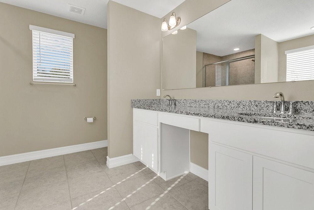 Image 21 of 36 For 807 Glen Creek Court