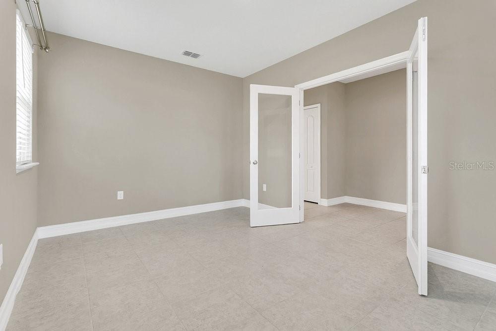 Image 5 of 36 For 807 Glen Creek Court