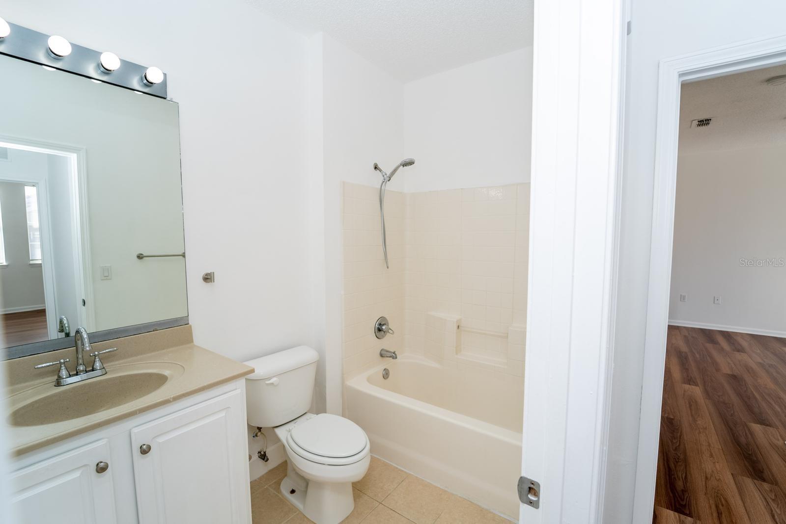 Image 28 of 46 For 12106 Poppy Field Lane 107