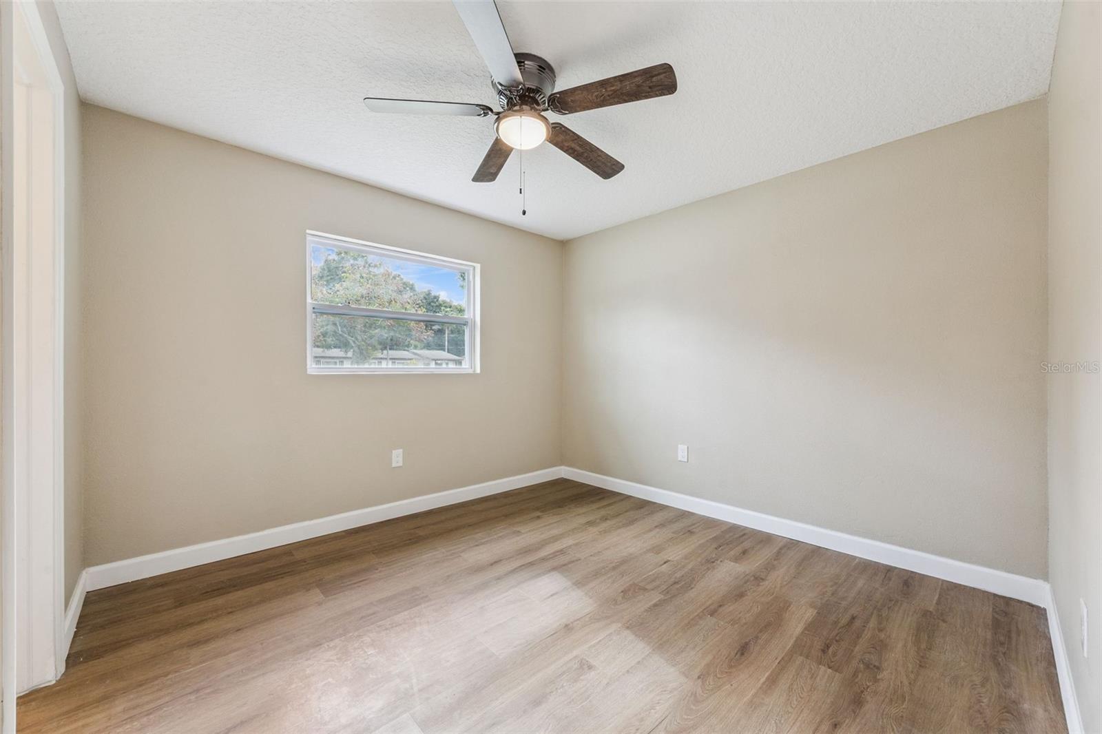 Image 29 of 52 For 3033 Sutton Drive