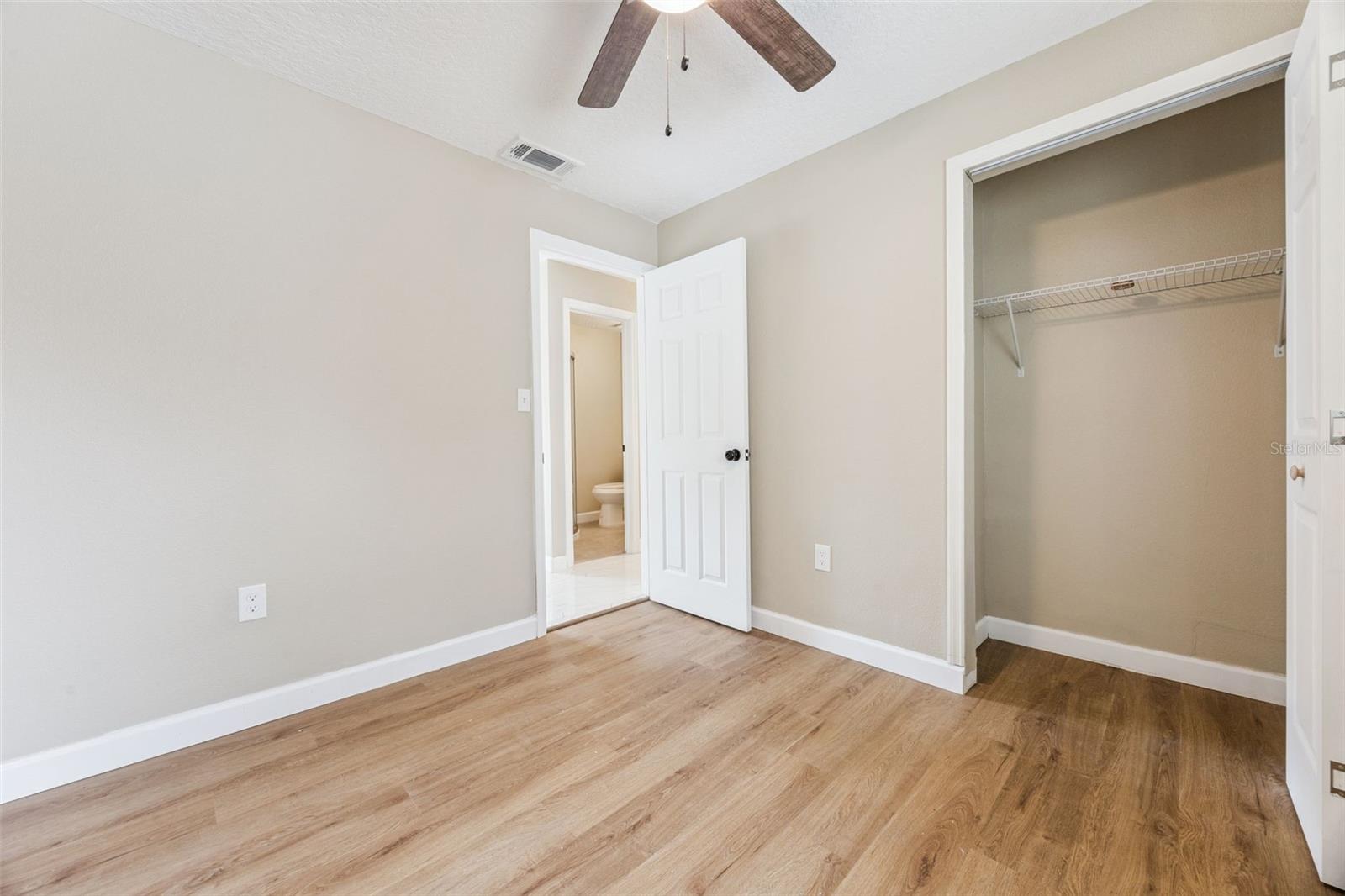 Image 34 of 52 For 3033 Sutton Drive