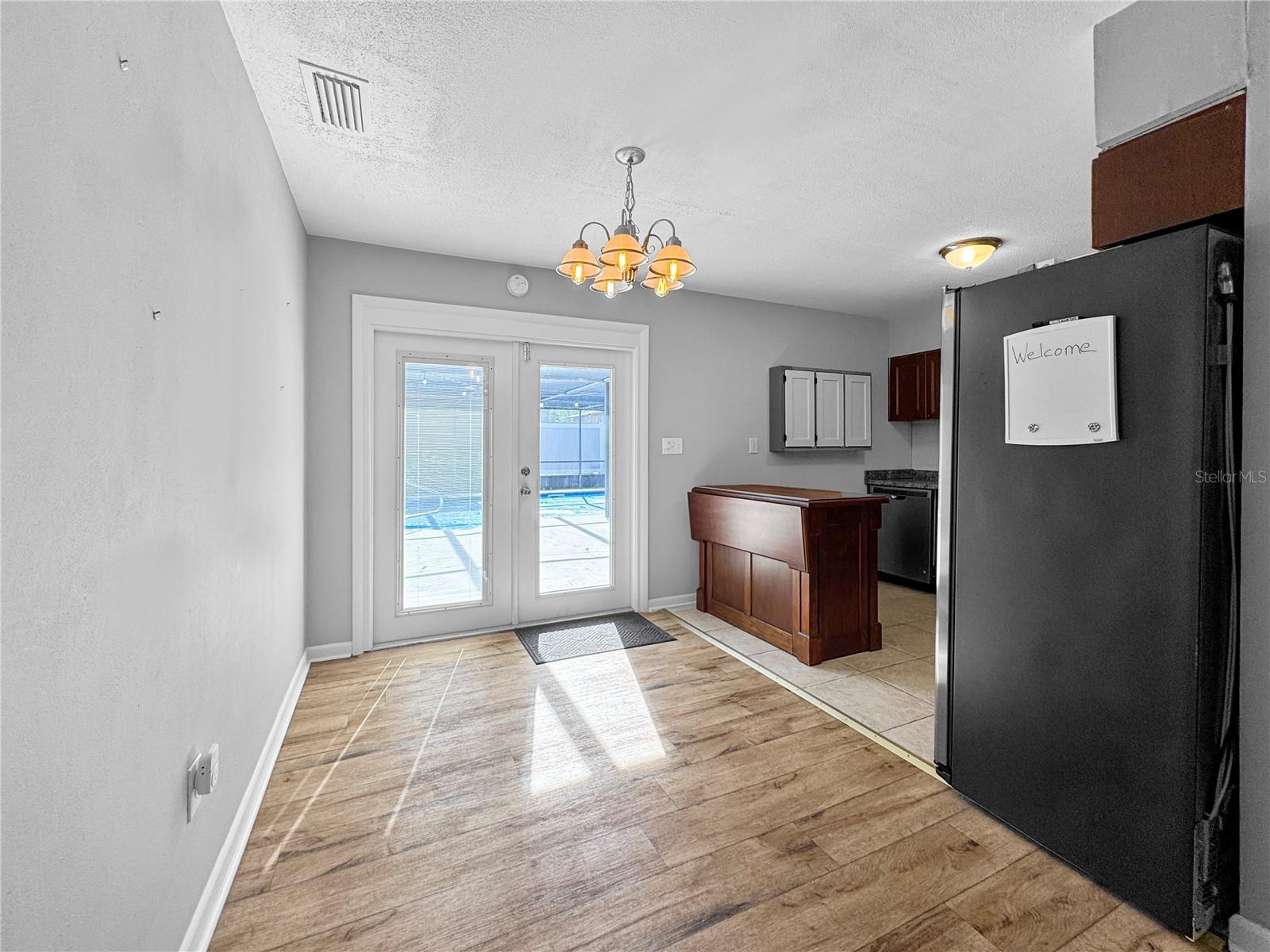 Image 11 of 26 For 1003 County Road 17a W