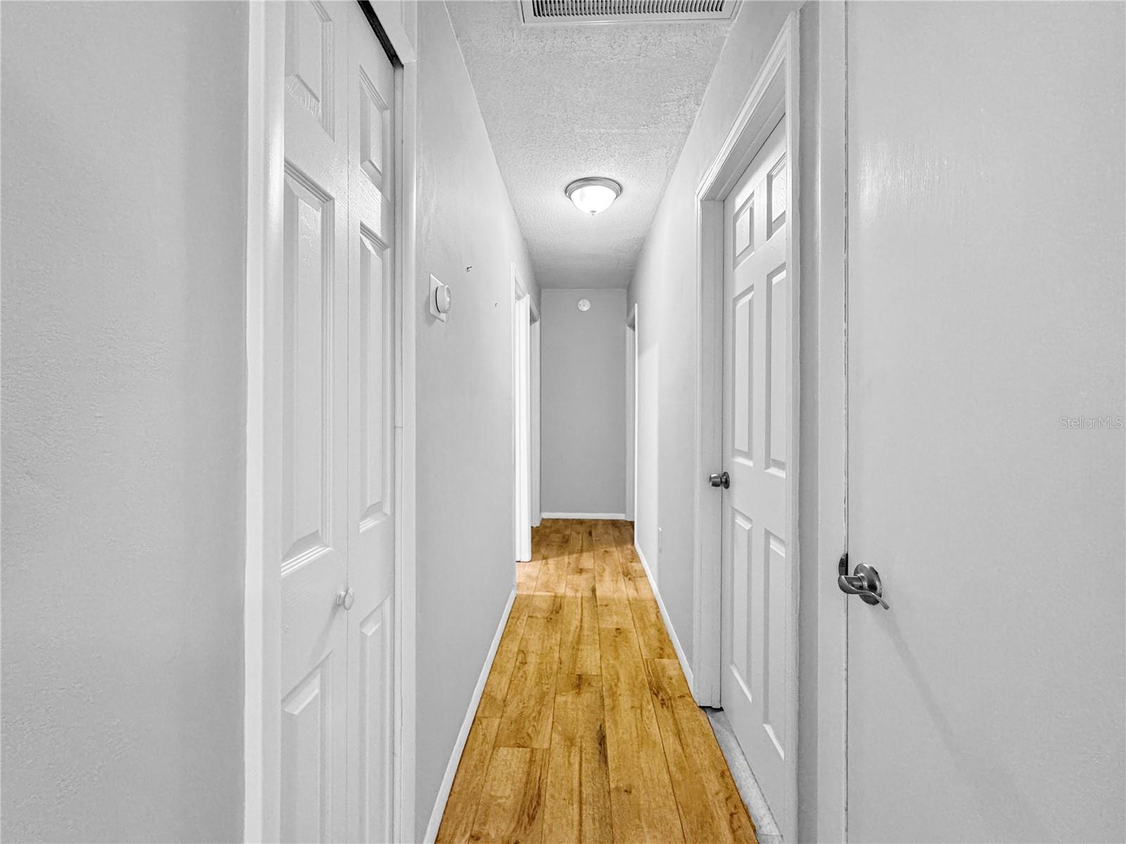 Image 13 of 26 For 1003 County Road 17a W