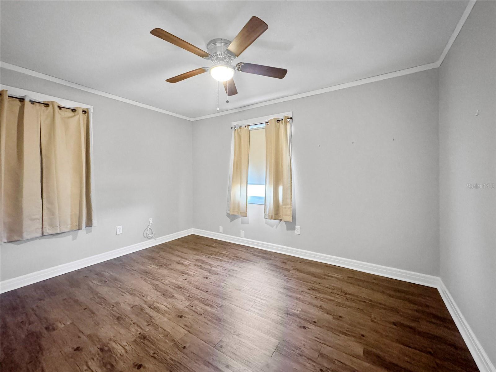 Image 14 of 26 For 1003 County Road 17a W