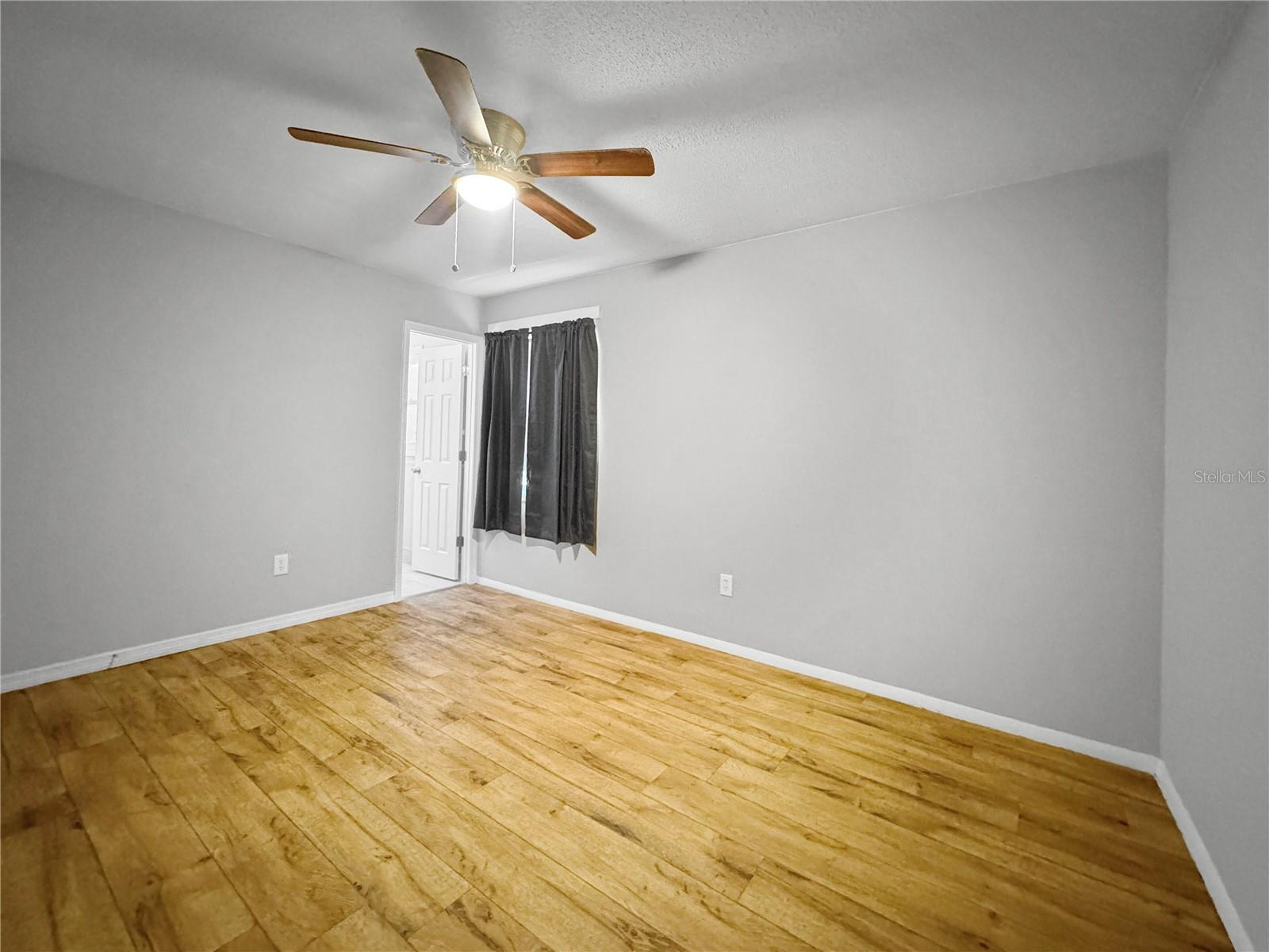 Image 15 of 26 For 1003 County Road 17a W