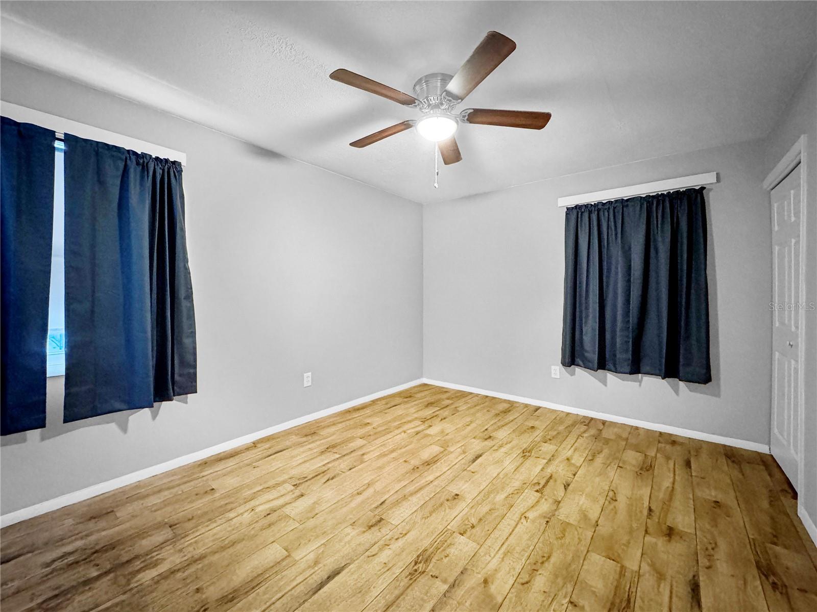 Image 18 of 26 For 1003 County Road 17a W