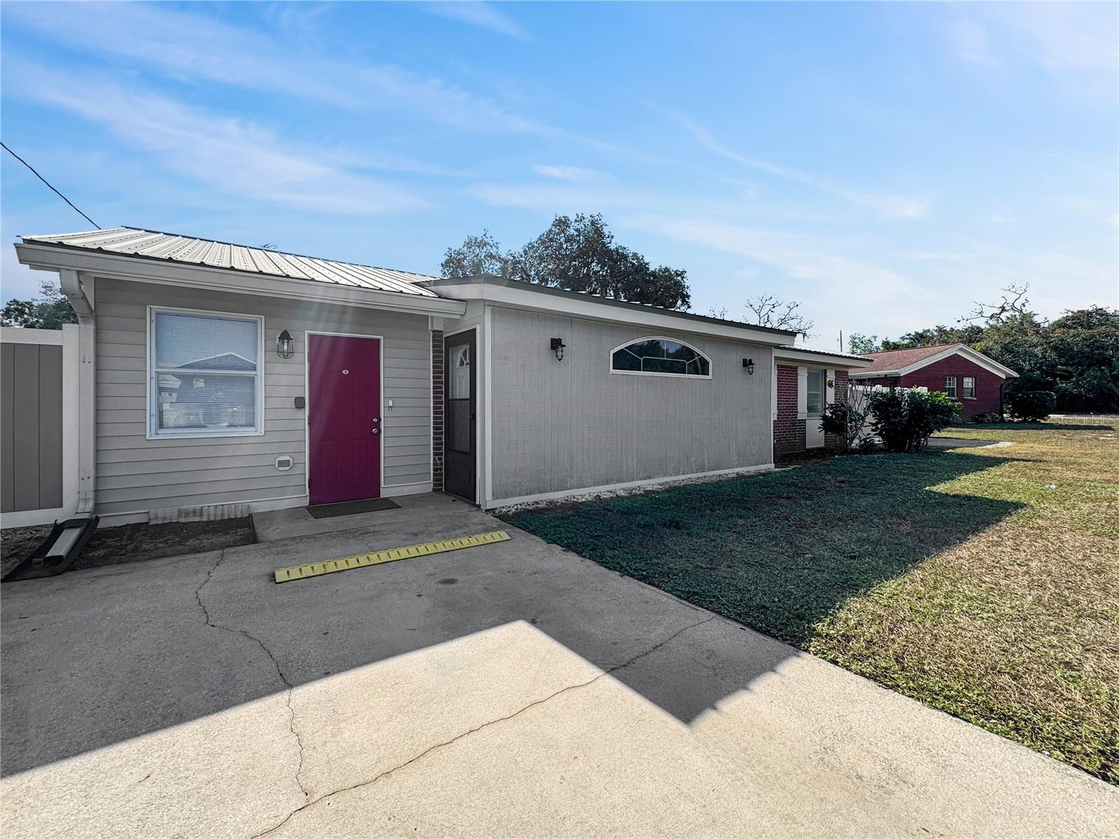 Image 2 of 26 For 1003 County Road 17a W