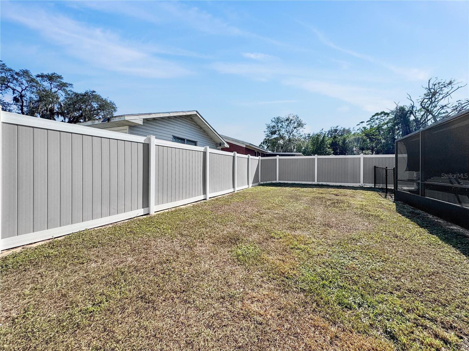 Image 22 of 26 For 1003 County Road 17a W