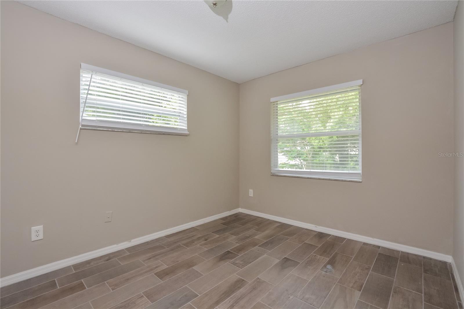 Image 10 of 16 For 1604 Blackberry Court